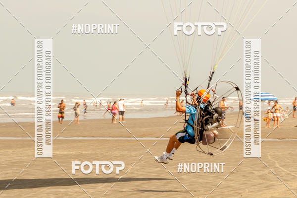 Compre suas fotos do eventoRecorde Mundial de Paramotor em Itanham no Fotop