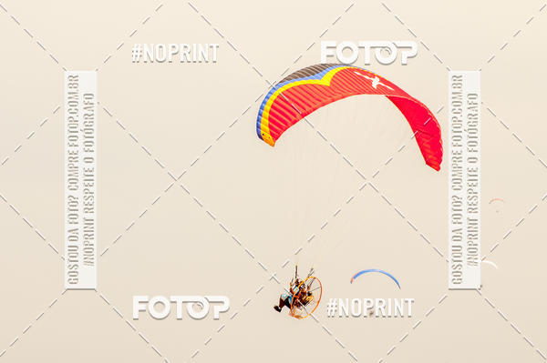 Compre suas fotos do eventoRecorde Mundial de Paramotor em Itanham no Fotop
