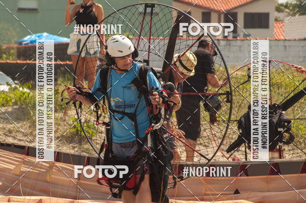 Compre suas fotos do eventoRecorde Mundial de Paramotor em Itanham no Fotop