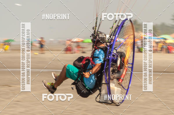 Compre suas fotos do eventoRecorde Mundial de Paramotor em Itanham no Fotop