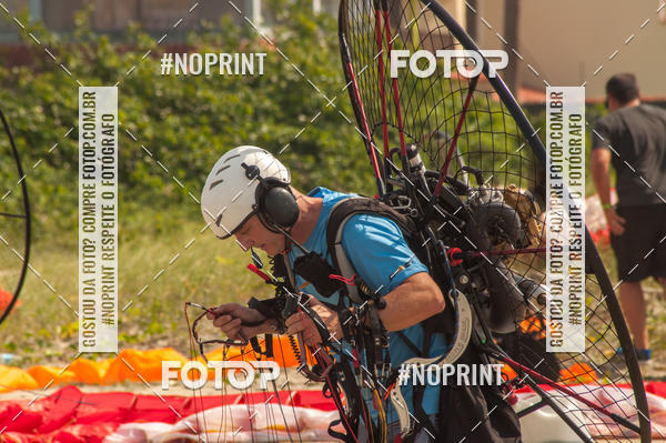 Compre suas fotos do eventoRecorde Mundial de Paramotor em Itanham no Fotop