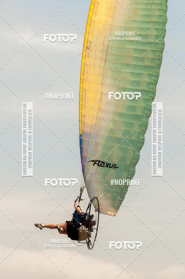 Compre suas fotos do eventoRecorde Mundial de Paramotor em Itanham no Fotop
