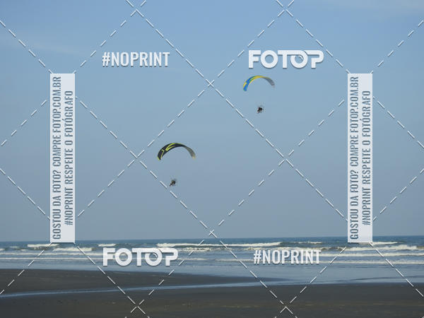 Compra tus fotos del eventoRecorde Mundial de Paramotor em Itanham En Fotop