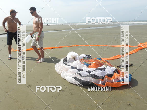 Compra tus fotos del eventoRecorde Mundial de Paramotor em Itanham En Fotop