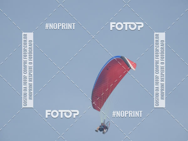 Compre suas fotos do eventoRecorde Mundial de Paramotor em Itanham no Fotop