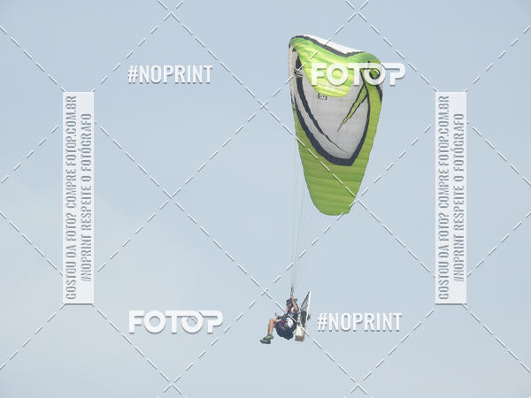 Compre suas fotos do eventoRecorde Mundial de Paramotor em Itanham no Fotop