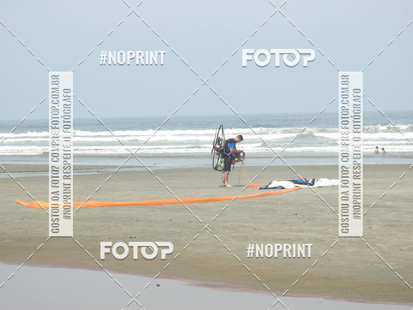 Compre suas fotos do eventoRecorde Mundial de Paramotor em Itanham no Fotop