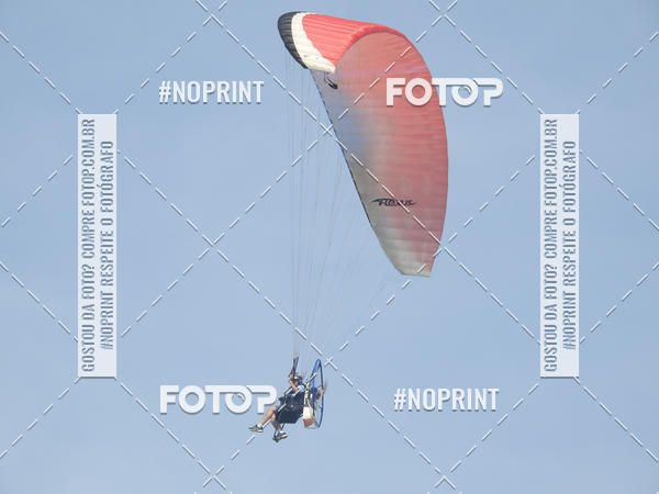 Compre suas fotos do eventoRecorde Mundial de Paramotor em Itanham no Fotop