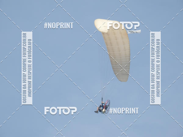 Compre suas fotos do eventoRecorde Mundial de Paramotor em Itanham no Fotop