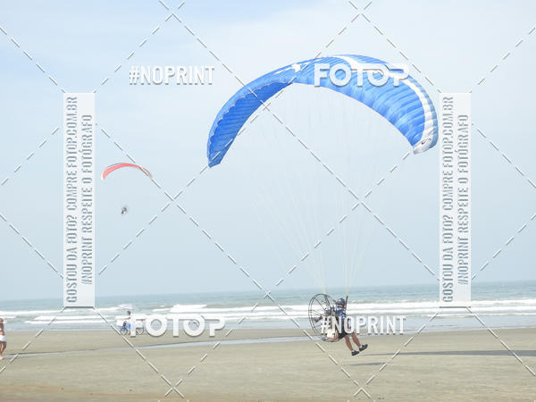 Compre suas fotos do eventoRecorde Mundial de Paramotor em Itanham no Fotop