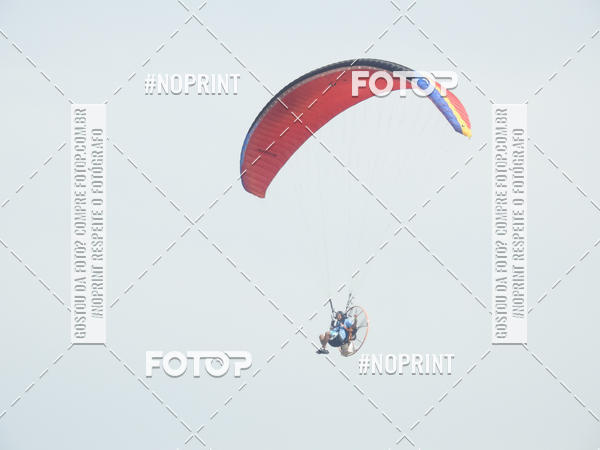 Compre suas fotos do eventoRecorde Mundial de Paramotor em Itanham no Fotop