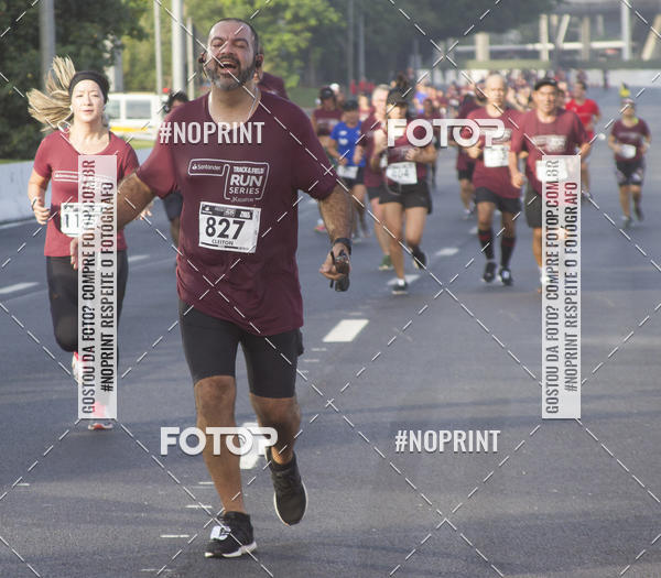 Buy your photos of the eventSantander Track & Field Run Series JK Iguatemi 2019 on Fotop