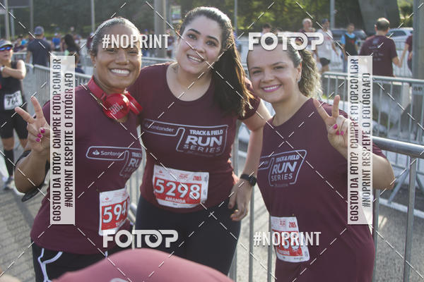 Buy your photos of the eventSantander Track & Field Run Series JK Iguatemi 2019 on Fotop