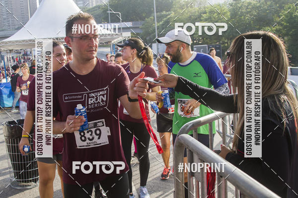 Buy your photos of the eventSantander Track & Field Run Series JK Iguatemi 2019 on Fotop