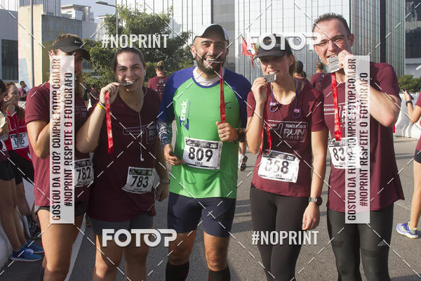 Buy your photos of the eventSantander Track & Field Run Series JK Iguatemi 2019 on Fotop