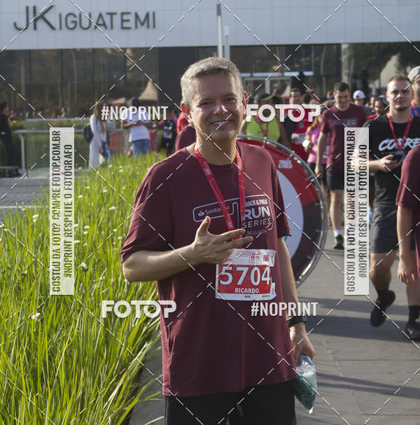 Buy your photos of the eventSantander Track & Field Run Series JK Iguatemi 2019 on Fotop