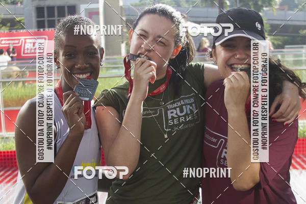 Buy your photos of the eventSantander Track & Field Run Series JK Iguatemi 2019 on Fotop