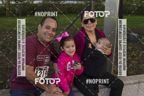 Buy your photos of the eventSantander Track & Field Run Series JK Iguatemi 2019 on Fotop