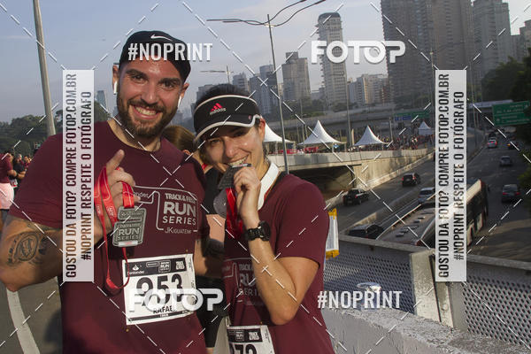 Buy your photos of the eventSantander Track & Field Run Series JK Iguatemi 2019 on Fotop