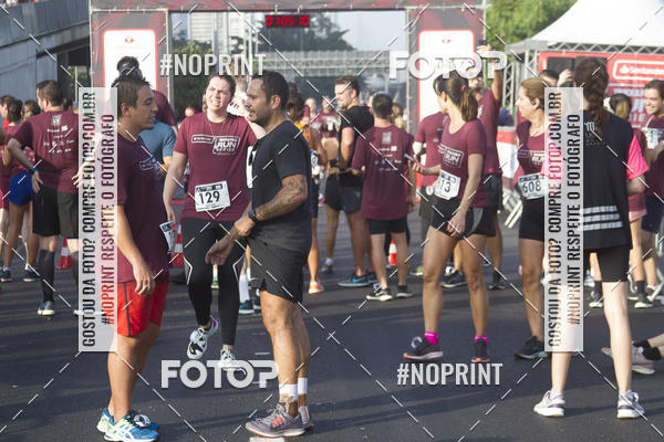 Buy your photos of the eventSantander Track & Field Run Series JK Iguatemi 2019 on Fotop