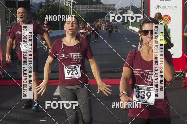 Buy your photos of the eventSantander Track & Field Run Series JK Iguatemi 2019 on Fotop