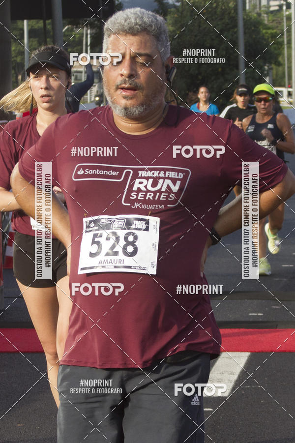Buy your photos of the eventSantander Track & Field Run Series JK Iguatemi 2019 on Fotop