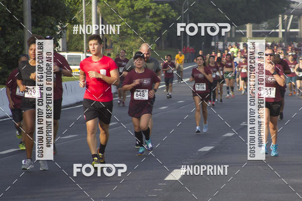 Buy your photos of the eventSantander Track & Field Run Series JK Iguatemi 2019 on Fotop