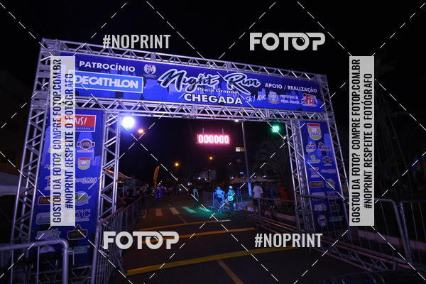 Buy your photos of the eventNight Run 5K 10K Praia Grande on Fotop