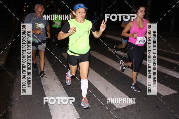 Buy your photos of the eventNight Run 5K 10K Praia Grande on Fotop