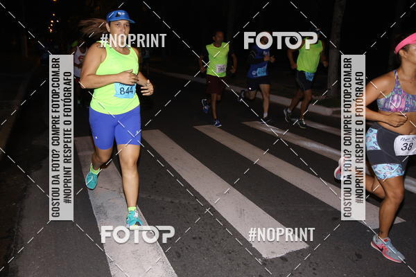 Buy your photos of the eventNight Run 5K 10K Praia Grande on Fotop