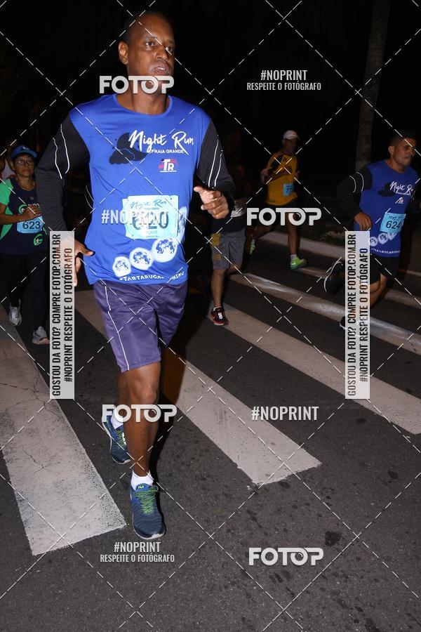 Buy your photos of the eventNight Run 5K 10K Praia Grande on Fotop