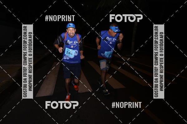 Buy your photos of the eventNight Run 5K 10K Praia Grande on Fotop