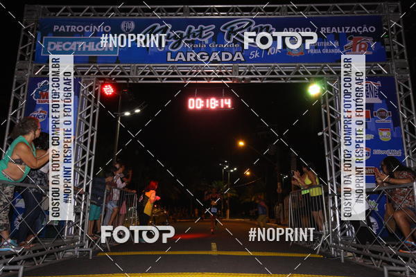 Buy your photos of the eventNight Run 5K 10K Praia Grande on Fotop