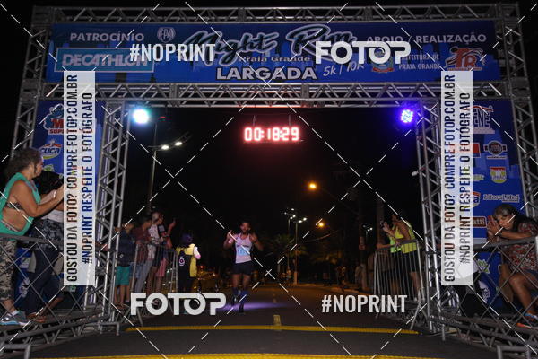 Buy your photos of the eventNight Run 5K 10K Praia Grande on Fotop