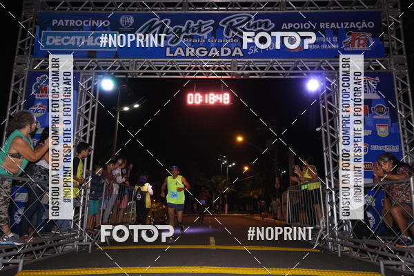 Buy your photos of the eventNight Run 5K 10K Praia Grande on Fotop