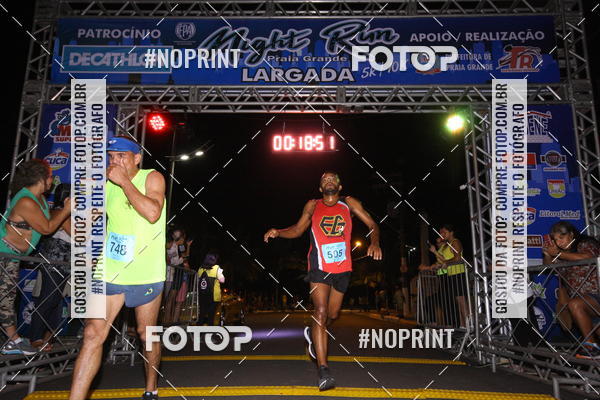 Buy your photos of the eventNight Run 5K 10K Praia Grande on Fotop
