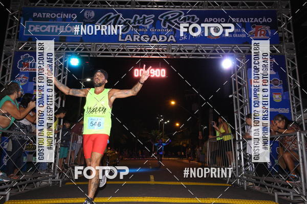 Buy your photos of the eventNight Run 5K 10K Praia Grande on Fotop