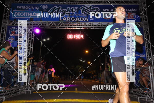 Buy your photos of the eventNight Run 5K 10K Praia Grande on Fotop