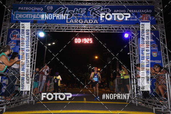 Buy your photos of the eventNight Run 5K 10K Praia Grande on Fotop