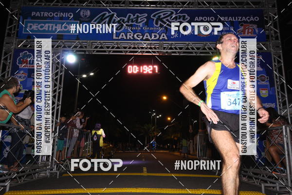 Buy your photos of the eventNight Run 5K 10K Praia Grande on Fotop