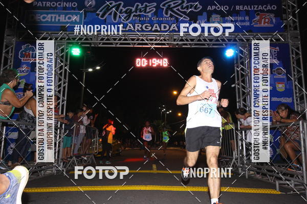 Buy your photos of the eventNight Run 5K 10K Praia Grande on Fotop