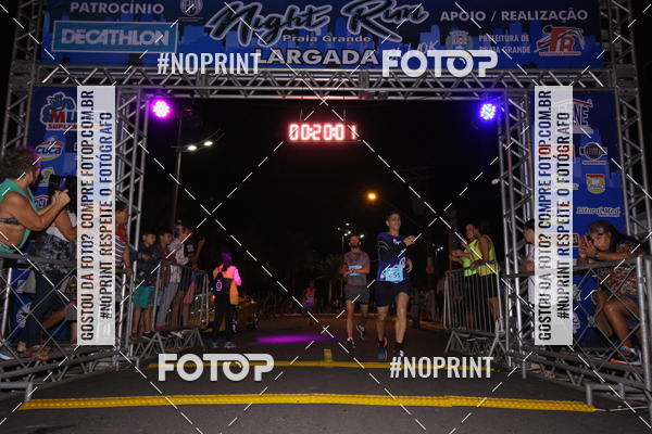 Buy your photos of the eventNight Run 5K 10K Praia Grande on Fotop