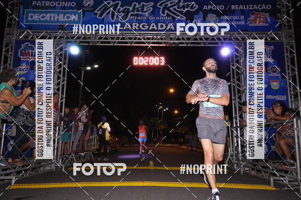Buy your photos of the eventNight Run 5K 10K Praia Grande on Fotop