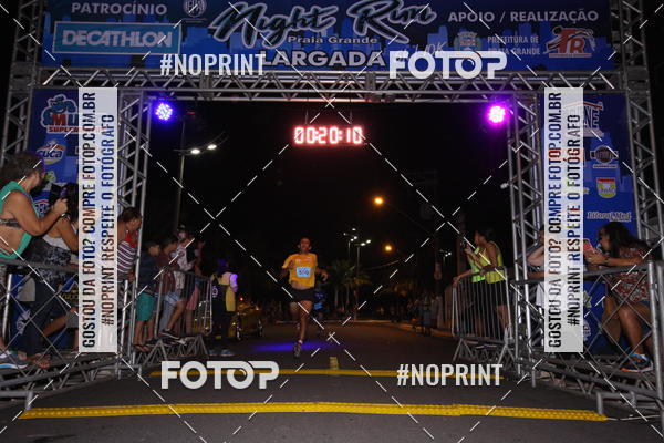 Buy your photos of the eventNight Run 5K 10K Praia Grande on Fotop