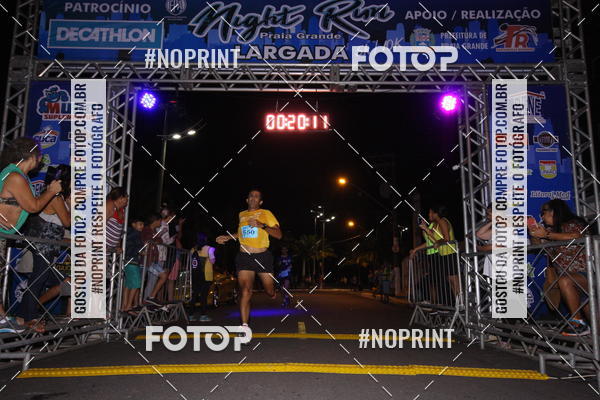 Buy your photos of the eventNight Run 5K 10K Praia Grande on Fotop
