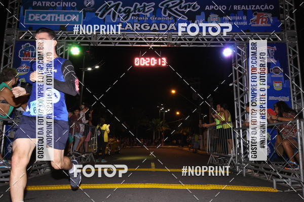 Buy your photos of the eventNight Run 5K 10K Praia Grande on Fotop