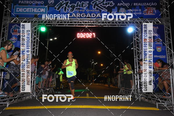 Buy your photos of the eventNight Run 5K 10K Praia Grande on Fotop