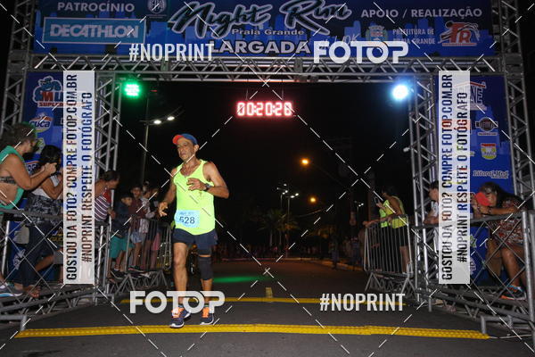 Buy your photos of the eventNight Run 5K 10K Praia Grande on Fotop