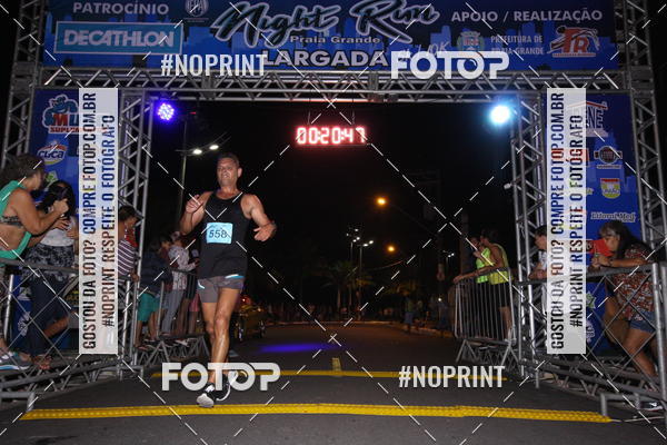 Buy your photos of the eventNight Run 5K 10K Praia Grande on Fotop