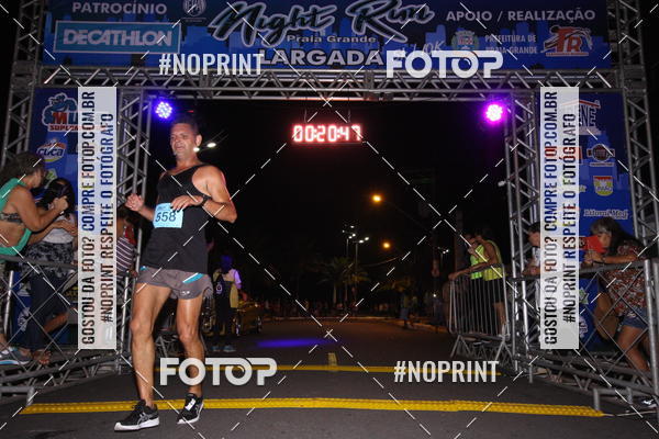 Buy your photos of the eventNight Run 5K 10K Praia Grande on Fotop